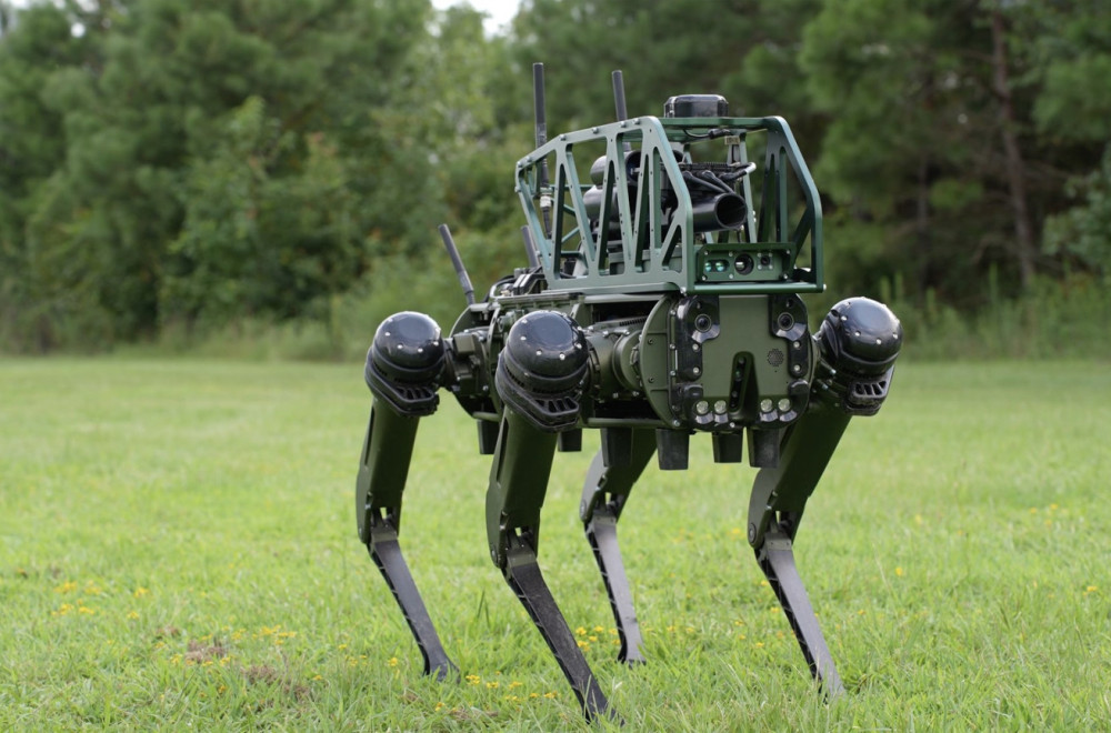 Roboti su spremni za rat FOTO