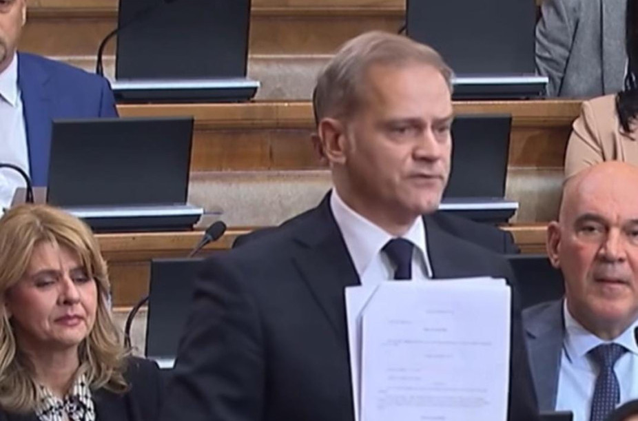 Stefanović ponovo uhvaćen u laži: Profil studentkinje nije nestao, samo je promenila ime FOTO