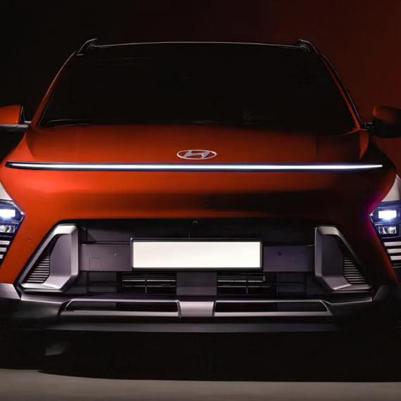 Zašto savremeni automobili imaju podeljena svetla i skrivene farove