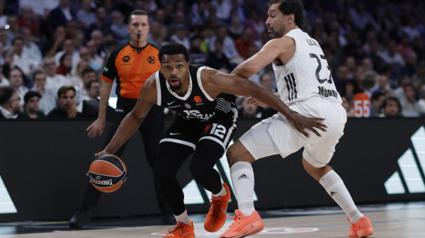 Partizan "zakasnio" u Madrid za pobedu!; Obradović: "On je primer za sve"; Parker: "Nismo igrali timski"