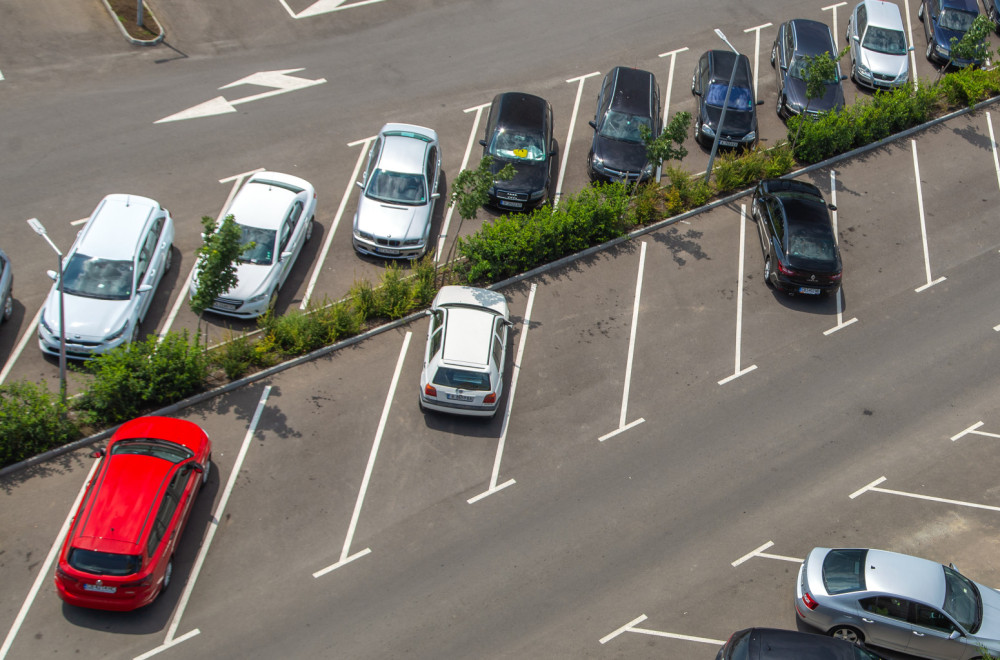 Završen još jedan parking u centru grada: Novih 228 mesta, staze za pešake i bicikliste
