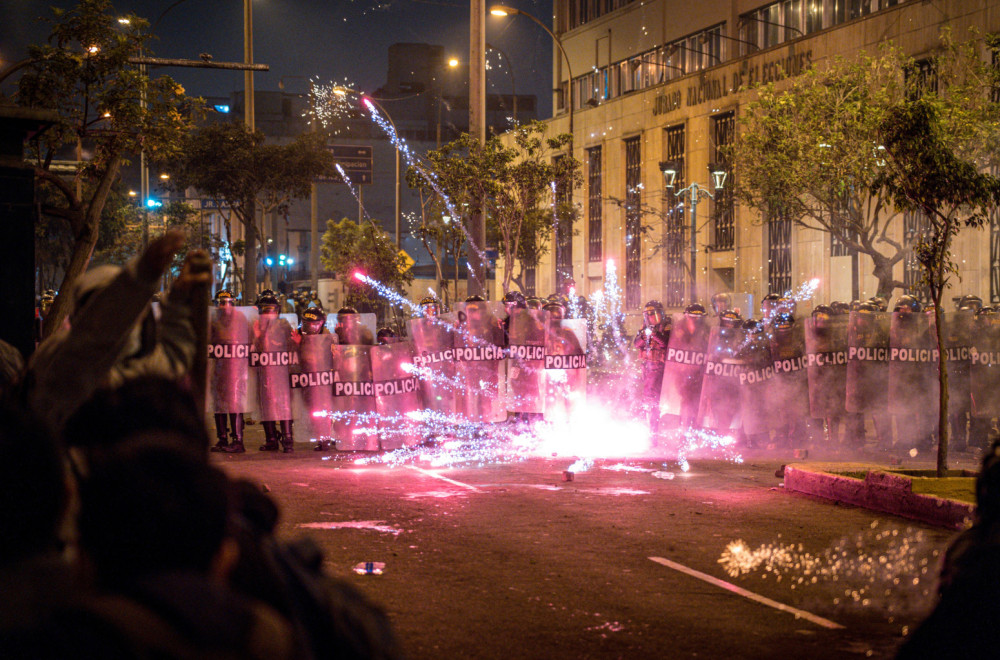 Haos na ulicama Lime: U masovnim protestima povređeno 55 policajaca; Kongres gori? VIDEO