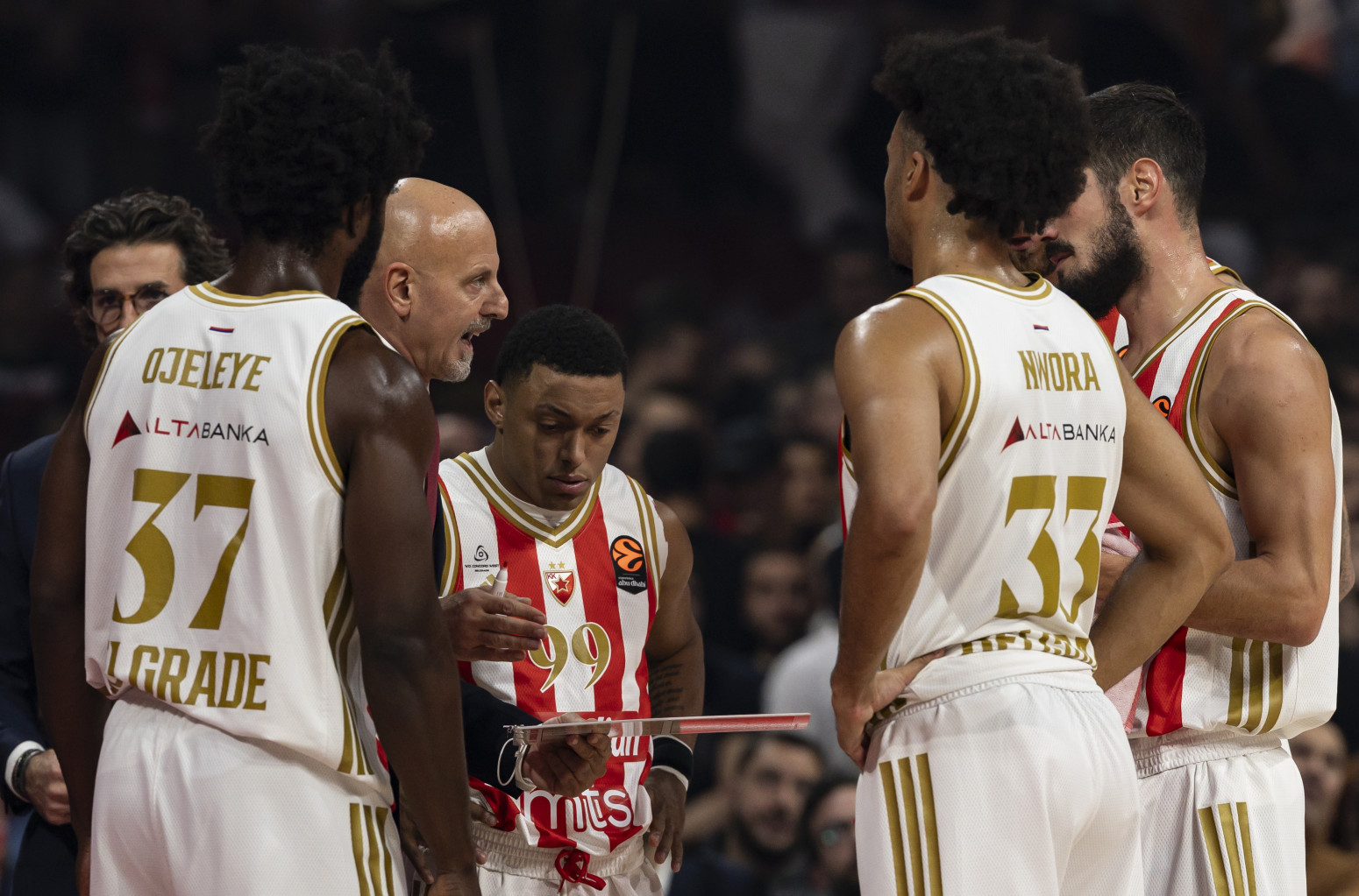 Da li je ovo reakcija Evrolige na kontroverzne sudijske odluke u Beogradu?