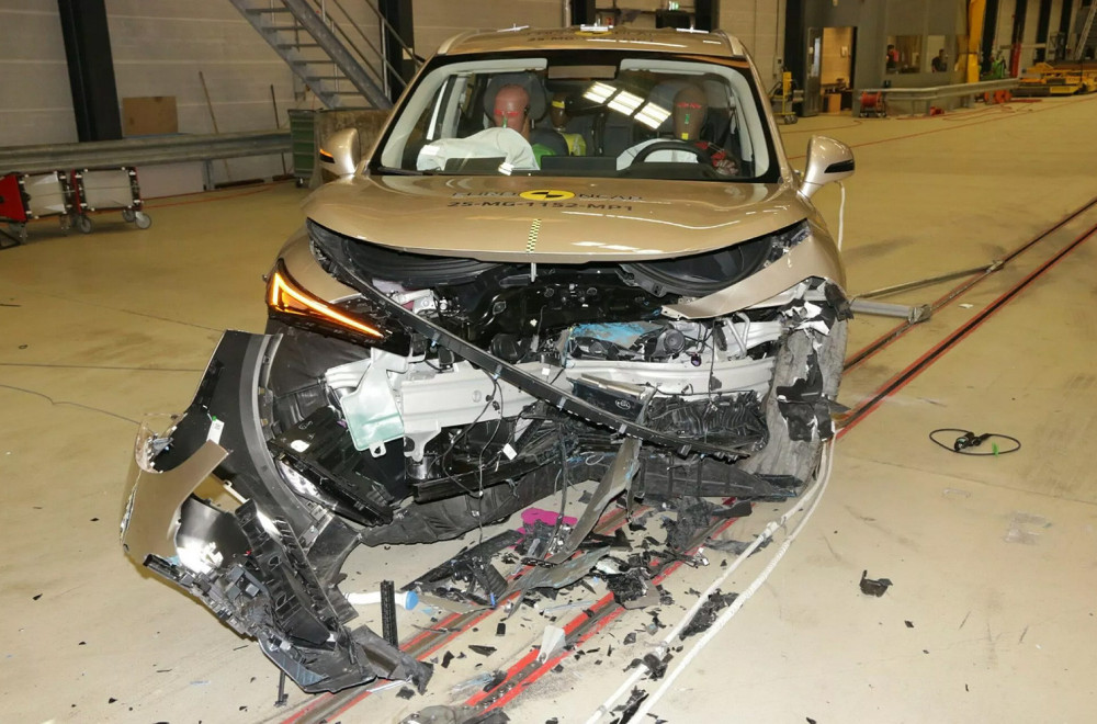 Novi MG model slučajno otkriven FOTO