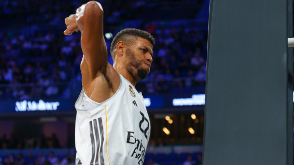 "Zvezda trči, puca i ima vatru"