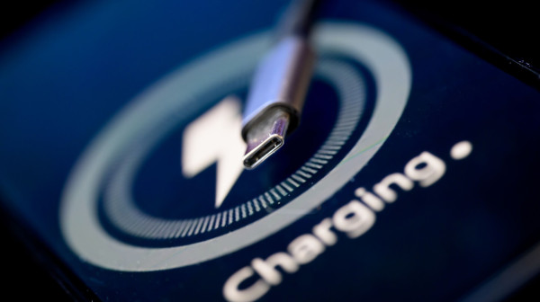 Evropska unija naredila: Jedan punjač za sve