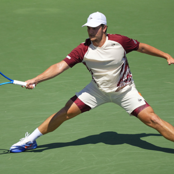 Kecmanović odbio da se rukuje na mreži