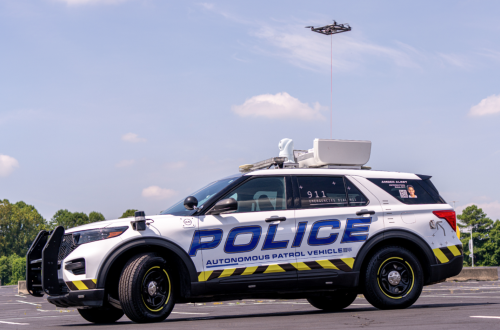 Testira se: Autonomni policijski automobil koji lansira dronove