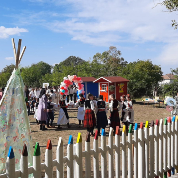 Niklo jedinistveno mesto u Srbiji: Mališani dobili dečje selo kraj Topole  FOTO