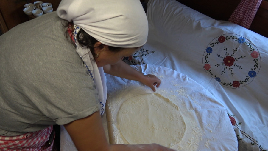 Miris tradicije sa Pešteri – tajna sjeničke pite koja spaja generacije FOTO/VIDEO