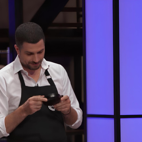 Takmičari podigli kutije iznenađenja, a onda je usledio šok: "Set za barbike"