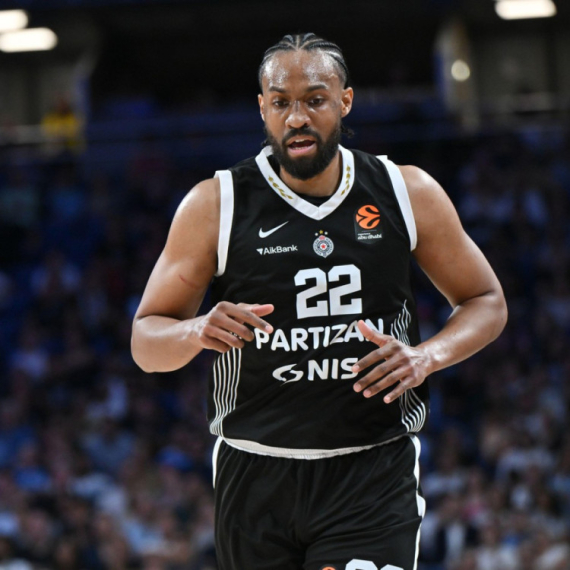 Partizan oslabljen – Parker propušta Fenerbahče