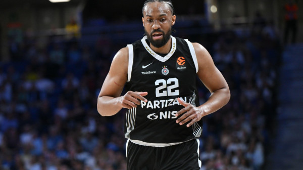 Partizan oslabljen – Parker propušta Fenerbahče