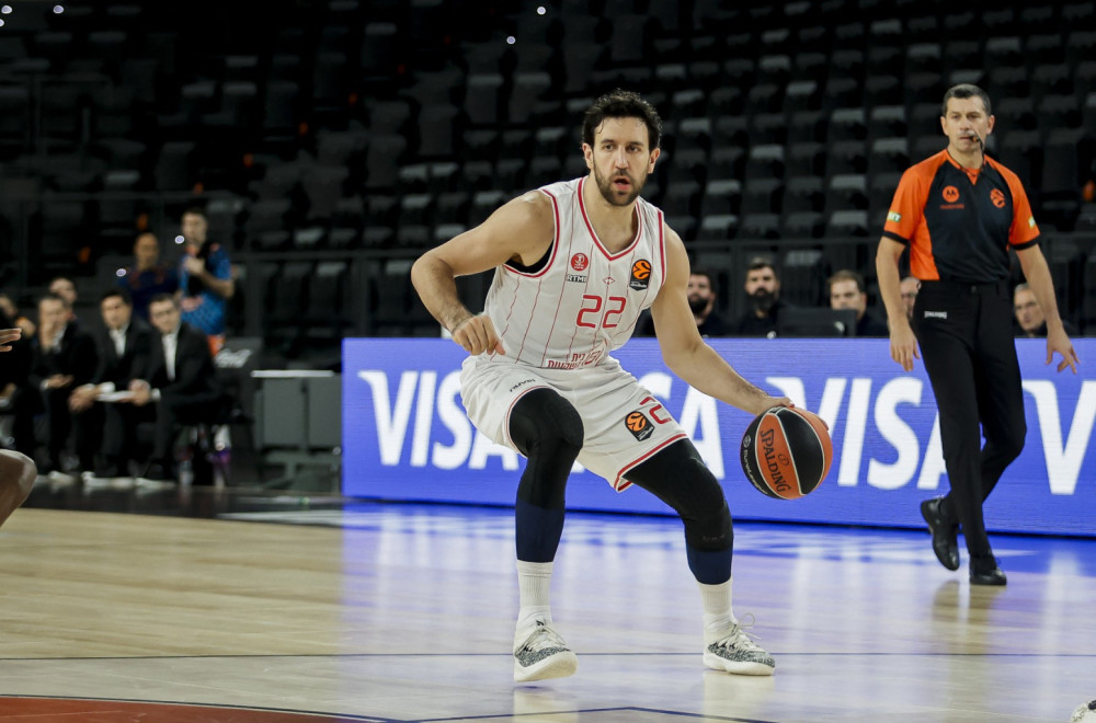 Hifi doneo, Hifi odneo – Micić dvocifren u trileru VIDEO