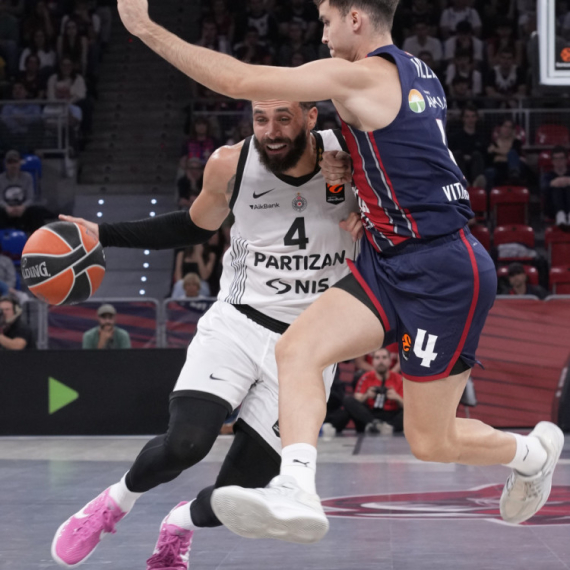 24 godine kasnije – pojavio se on FOTO/VIDEO