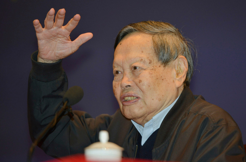 Preminuo fizičar i nobelovac: Doprineo značajnom otkriću sa elementarnim česticama FOTO