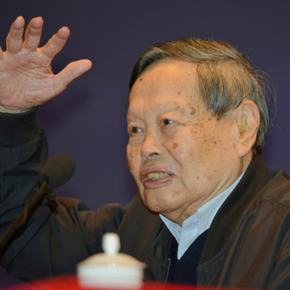 Preminuo fizičar i nobelovac: Doprineo značajnom otkriću sa elementarnim česticama FOTO