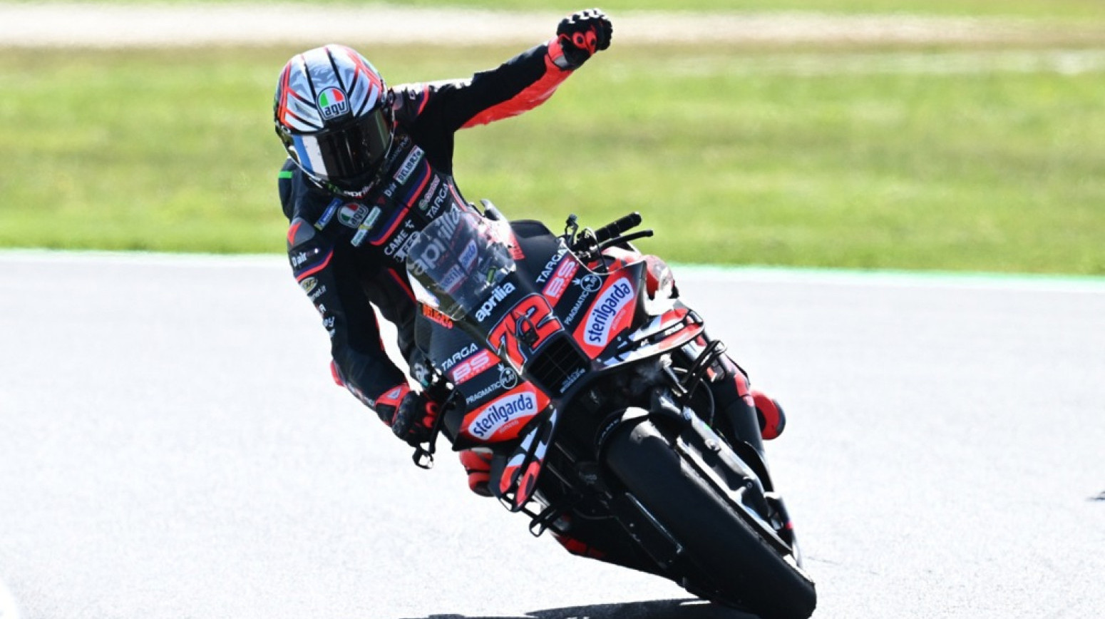 Beceki udario galeba, pa slavio u Australiji VIDEO