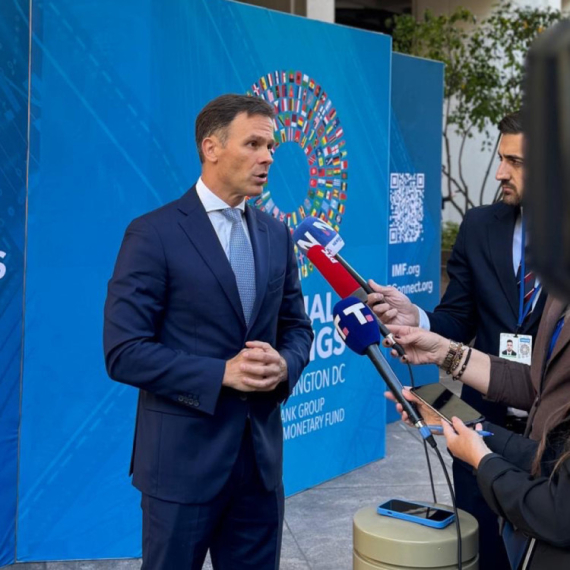 Mali: Srbija će naći rešenje za finansijske transakcije na pumpama NIS-a