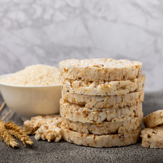 Grickate ih po ceo dan i mislite da je zdravo? Nutricionisti upozoravaju: Ostarićete brže