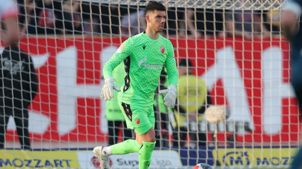 Zvezda prodaje Glazera?