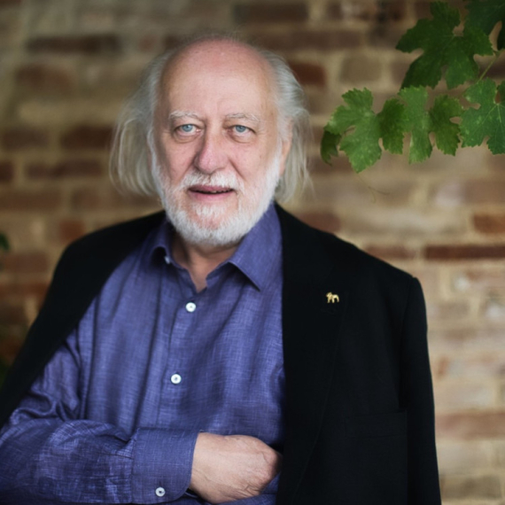 Pozlilo dobitniku Nobelove nagrade:  Laslo Krasnahorkai hitno napustio festival FOTO