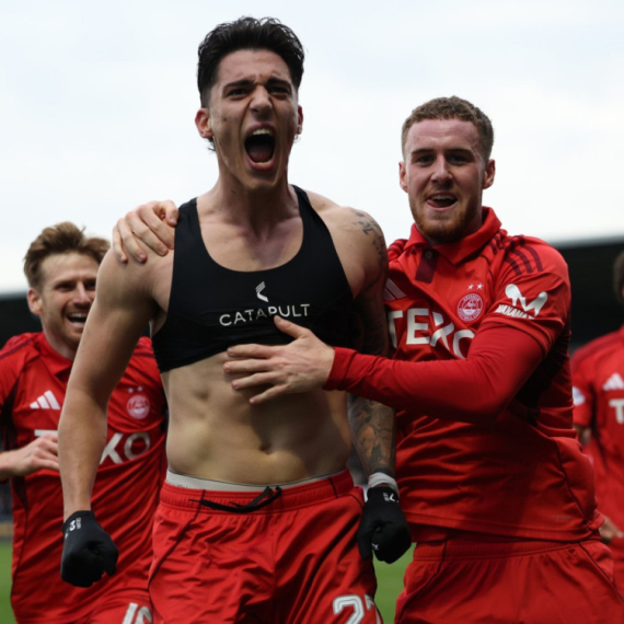 Magija Lazetića u 90+6' – komentatori, navijači, svi u transu VIDEO