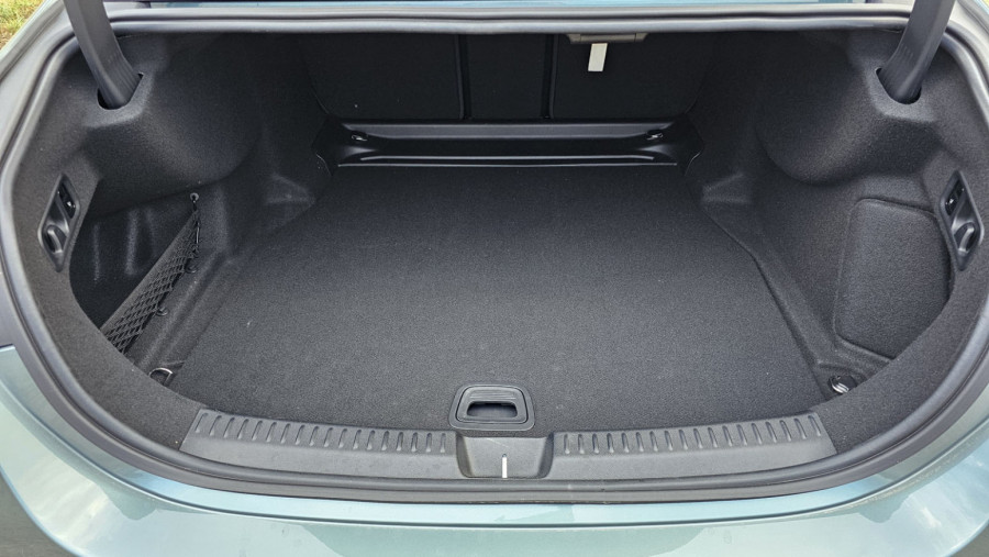 Test: Mercedes E220d 4MATIC – tradicionalno u modernom