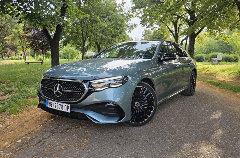 Test: Mercedes E220d 4MATIC – tradicionalno u modernom