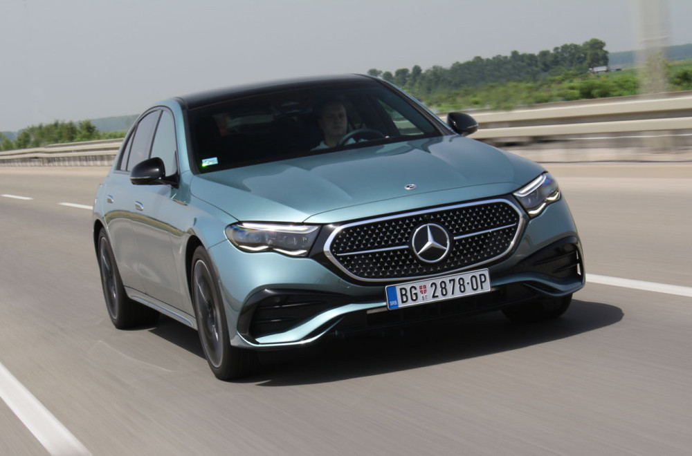 Test: Mercedes E220d 4MATIC – tradicionalno u modernom