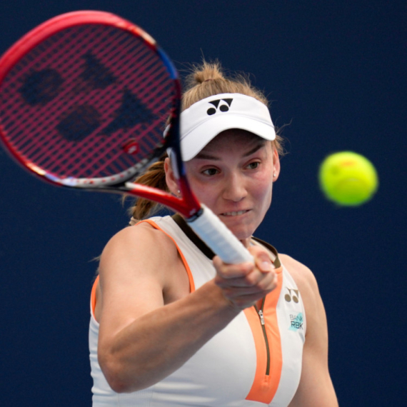 Titula za Ribakinu – i drama za WTA finale