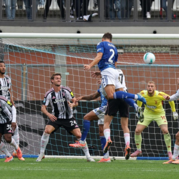 Skandalozno loš Juventus nokautiran u Komu! VIDEO