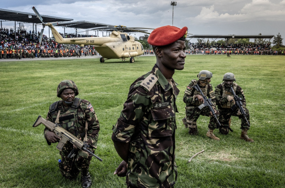 Policija pucala na masu ljudi na sahrani bivšeg premijera: Ima mrtvih, mnogo povređenih FOTO/VIDEO