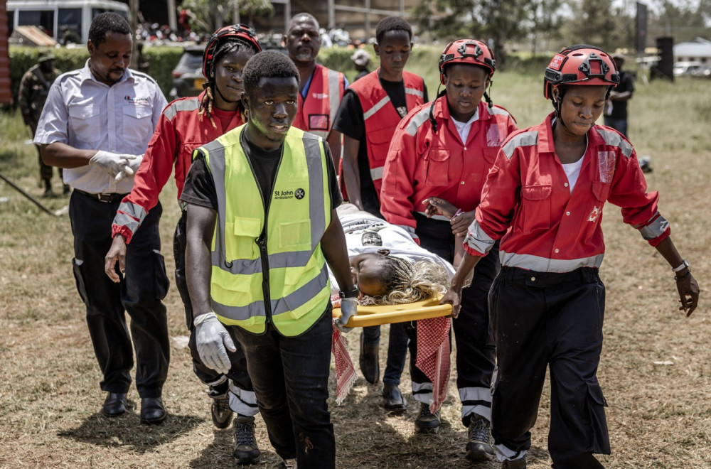 Policija pucala na masu ljudi na sahrani bivšeg premijera: Ima mrtvih, mnogo povređenih FOTO/VIDEO
