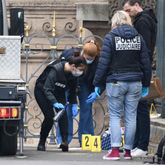 Makron povodom pljačke Luvra: "Ukradeni eksponati biće pronađeni, a počinioci kažnjeni"