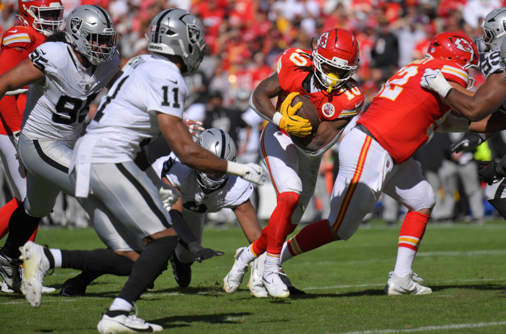 Čifsi "zgazili" Rejderse – Steford kao niko nikada