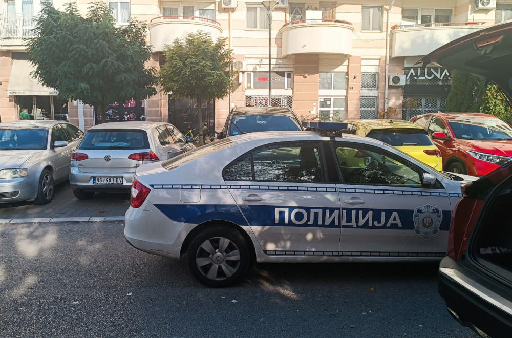 Prve slike sa mesta užasa u Novom Sadu: Beba pronađena u lokvi krvi FOTO/VIDEO