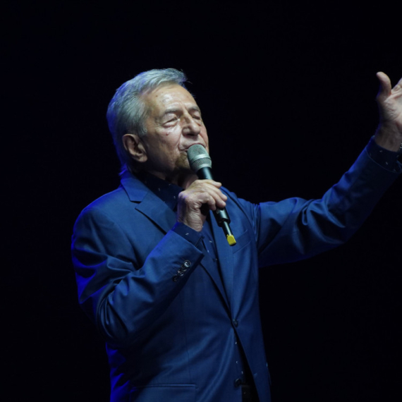 Ovo se ne viđa često: U zagrebačkoj areni se zaigralo užičko kolo, komentari pljušte FOTO/VIDEO