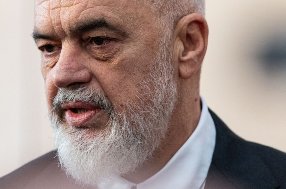 Edi, šta se dešava?