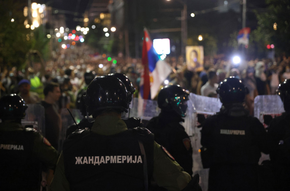 Vučić: Ne mogu da prihvatim nasilje kao metod; Pozivam one koji protestuju da se ponašaju u skladu sa zakonom