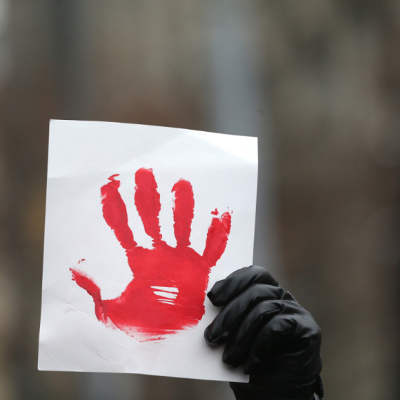 Poznati tviteraš "sahranio" nezavisne analitičare: Ljudi ne znaju da ste na studentskoj listi FOTO