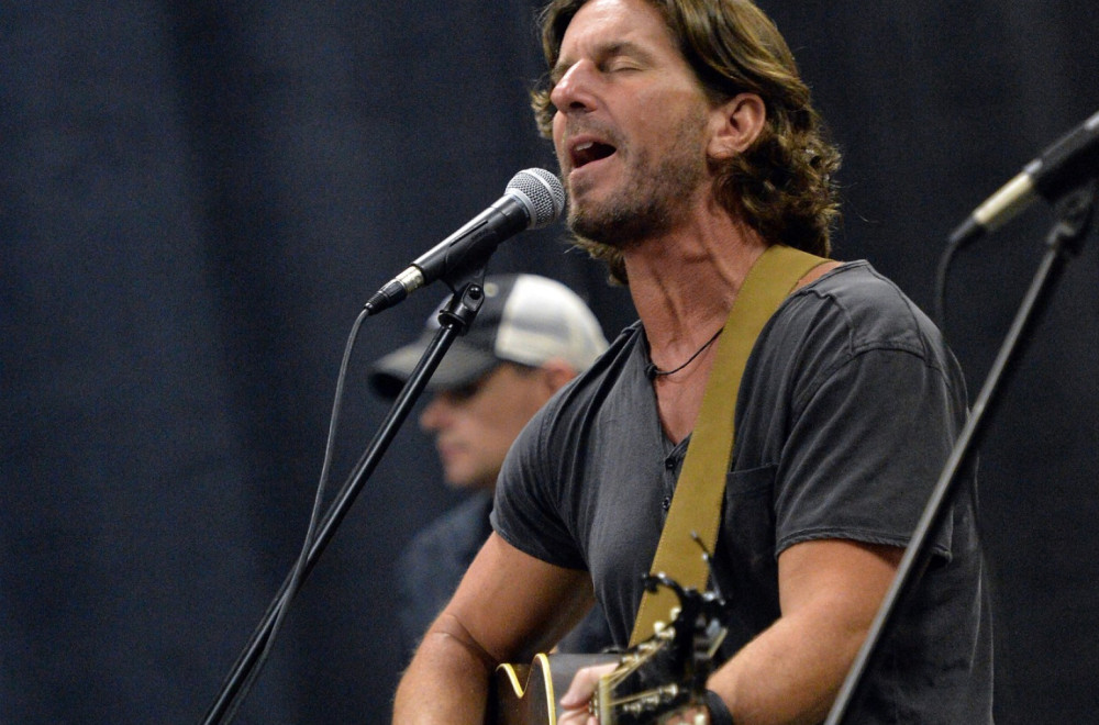 Novi detalji tragične smrti poznatog pevača: "Avion je počeo da se prevrće"