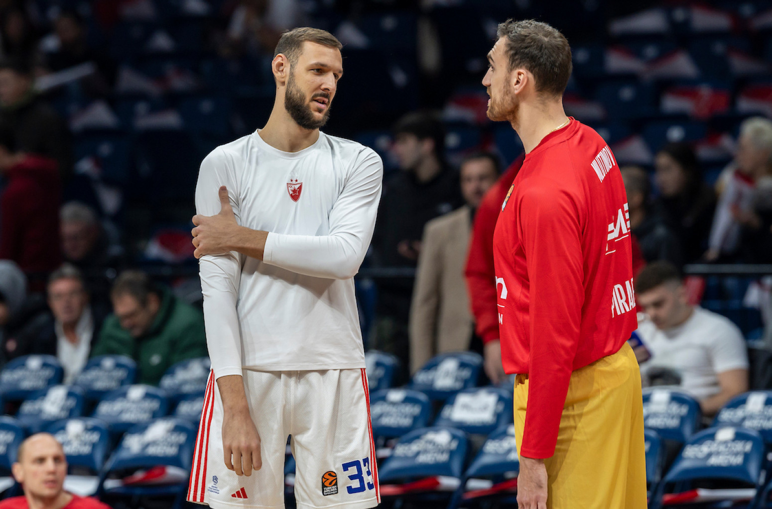 Zvezda jača za centra! VIDEO