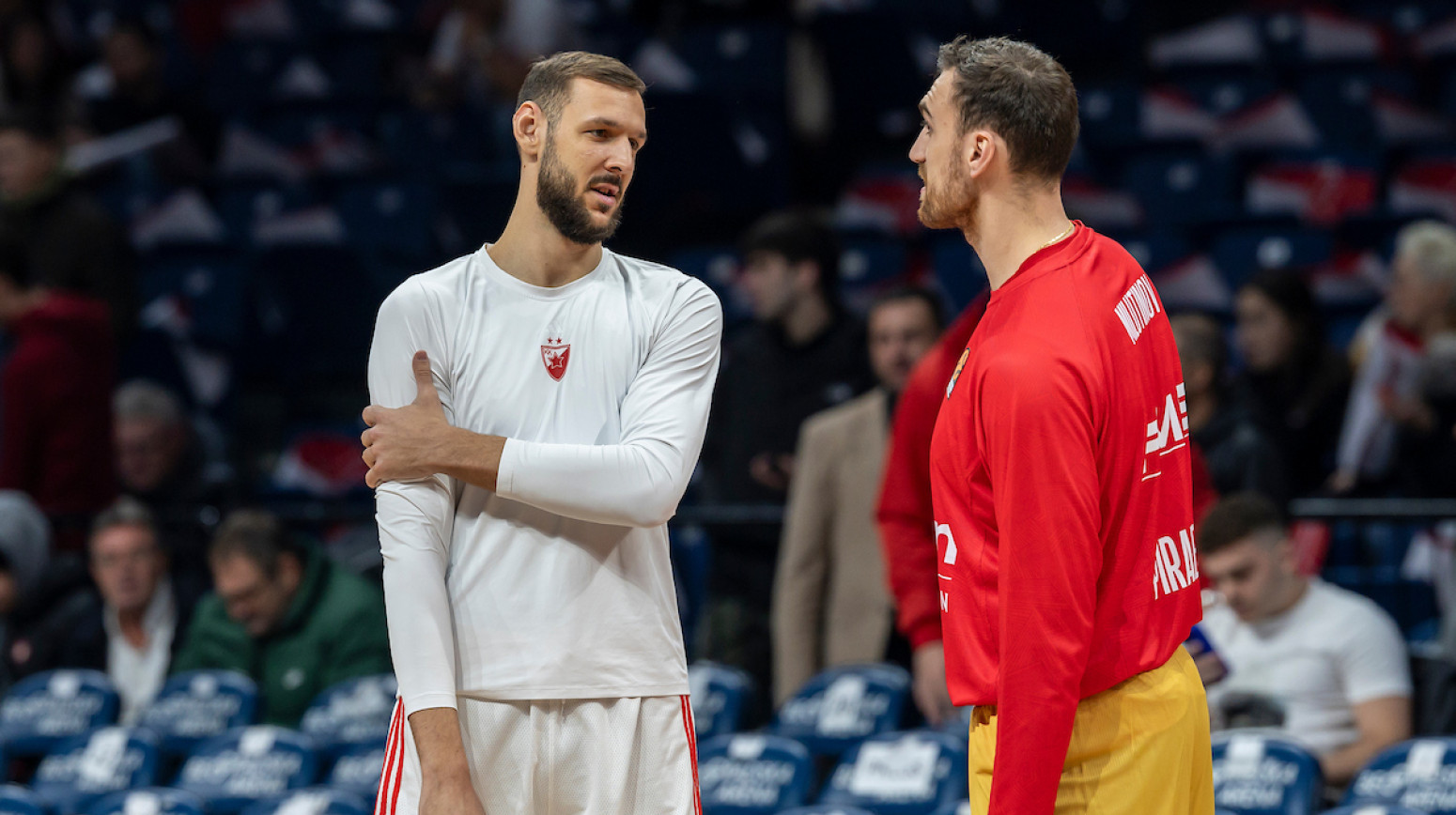 Zvezda jača za centra! VIDEO