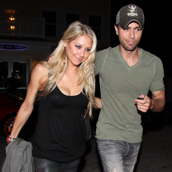 Trudna Ana Kurnjikova podelila retku fotografiju: "Najlepša deca na svetu" FOTO