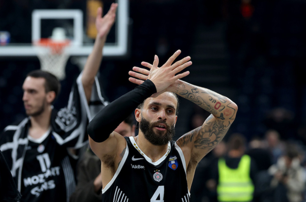 Herojski plašt Vašingtona: "Obradović mi veruje"