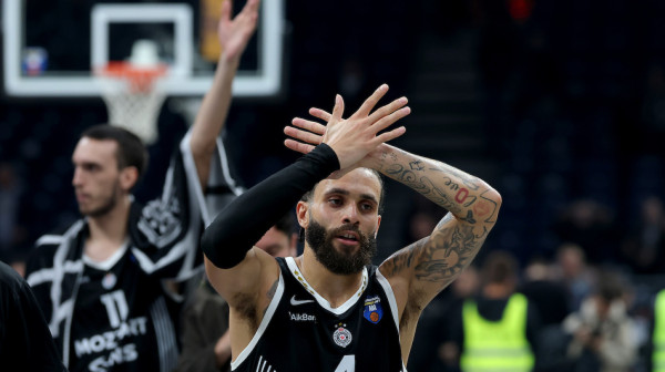 Herojski plašt Vašingtona: "Obradović mi veruje"