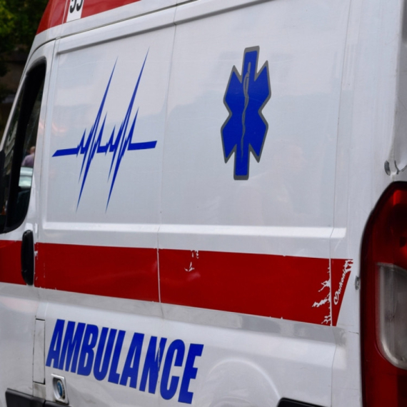 Voz naleteo na čoveka kod Subotice: Saobraćaj obustavljen