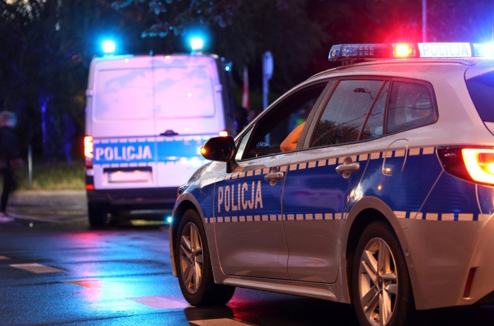 Otrovala se deca u osnovnoj školi tokom priredbe: Padali u nesvest; Evakuisano 200 osoba