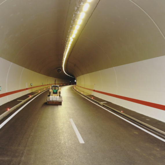 Vozači, oprez: Radovi u tunelu na auto-putu; Zatvorena vozna traka
